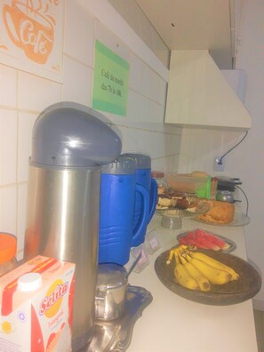 Coffee and/or coffee maker - HOSTEL DINIZ (Vitoria)