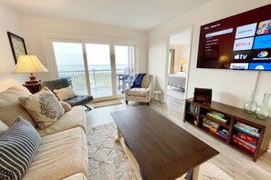 Smart TV, books, stereo