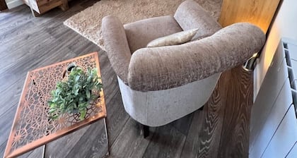 Brand NEW Luxury Countryside Lodge