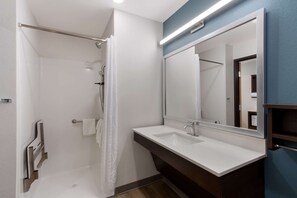Individually furnished, desk, laptop workspace, iron/ironing board - Woodspring Suites Chandler Airport (Chandler)