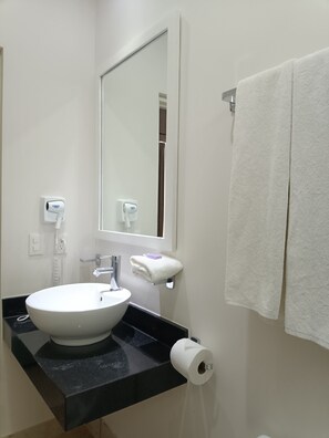 Family Apartment | Bathroom