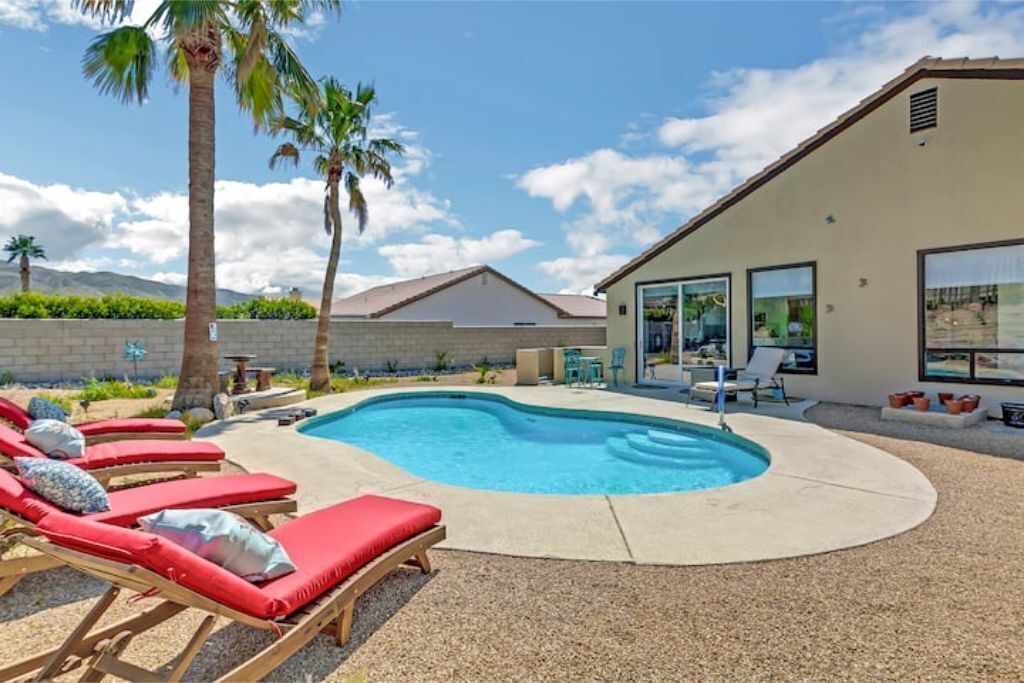 Auntie Mame Twin Palms Oasis
