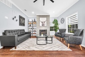 TV, fireplace, offices
