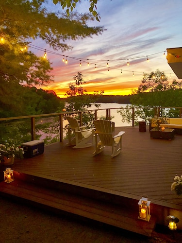 Cozy Muskoka Winter Escape **Hot Tub** **Hidden Valley Ski Resort**