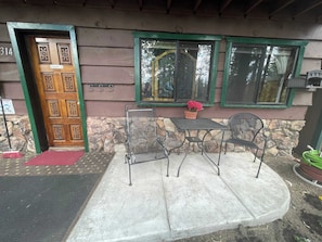 Outdoor dining - Cozy Couples Suite Su (Zephyr Cove)