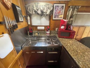 Fridge, microwave, oven, stovetop - Cozy Couples Suite Su (Zephyr Cove)