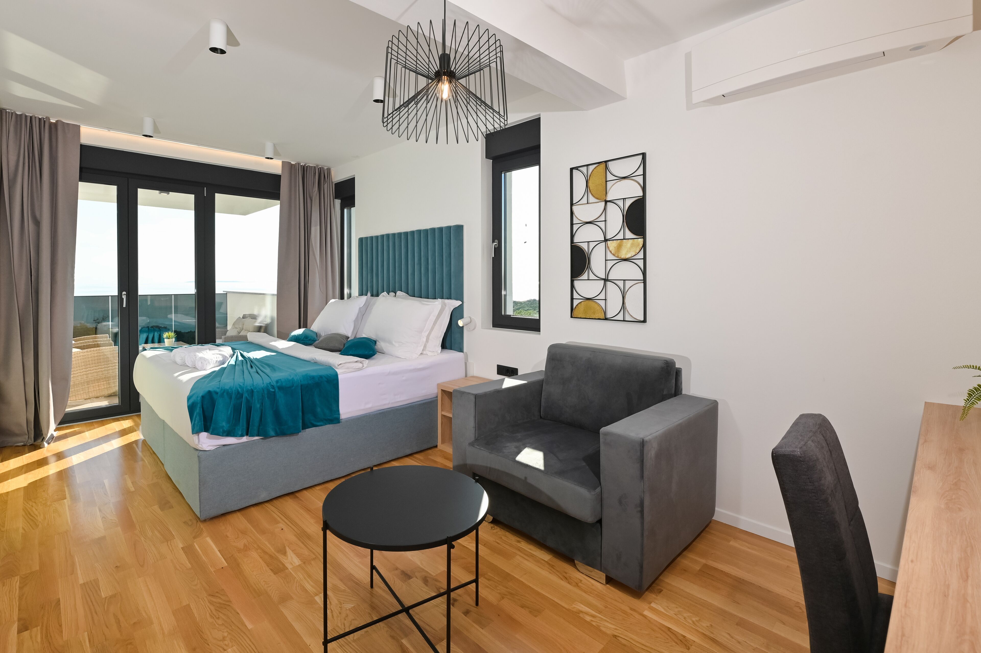 Villa | 5 bedrooms, in-room safe, desk, free WiFi