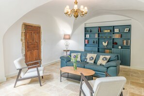 Lounge - La Tour des Remparts (Rochemaure)