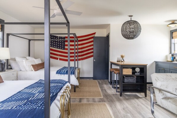 WiFi, bed sheets - Hotel Bebe | Pool Bungalow | Pool+Fire Pit (Round Top)