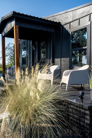 Terrace/patio - Hotel Bebe | Bungalow 1 | Pool+Fire Pit (Round Top)