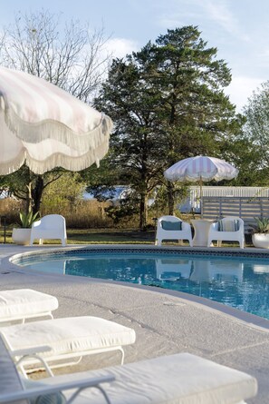 Pool - Hotel Bebe | Bungalow 1 | Pool+Fire Pit (Round Top)