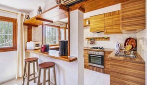 冰箱、微波炉、烤箱、洗碗机