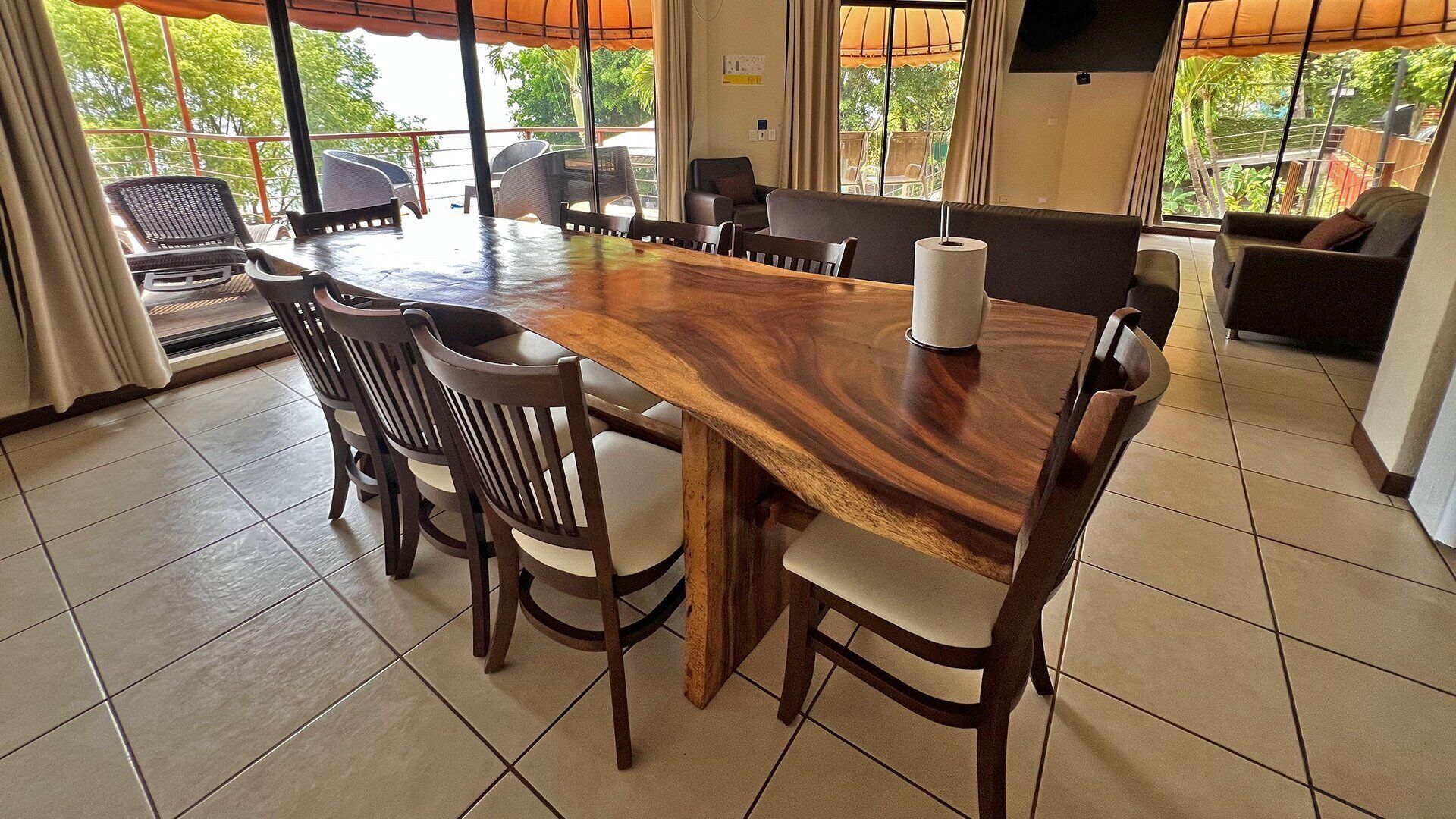 Family Suite, 2 Bedrooms, Lake View, Lakeside | Dining