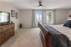2 habitaciones, tabla de planchar con plancha, cuna de viaje y wifi