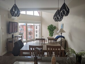 Televisión, futbolito y tenis de mesa 