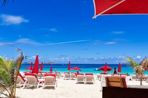 Beach nearby - Costa Rose, spacieux, sur la plage d`Orient Bay (Orient Bay)