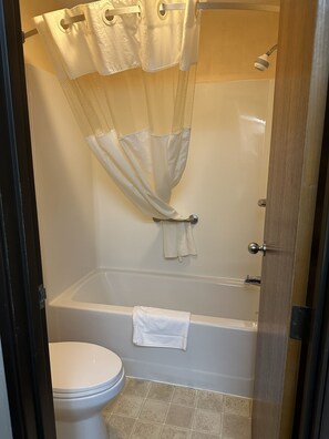 Standard Room, 1 King Bed | Premium bedding, iron/ironing board, free WiFi, bed sheets - Econo Lodge El Paso, IL (El Paso)