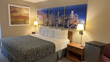 Quarto standard, 1 cama King | Roupas de cama premium, ferros/tábuas de passar roupa, Wi-Fi de cortesia