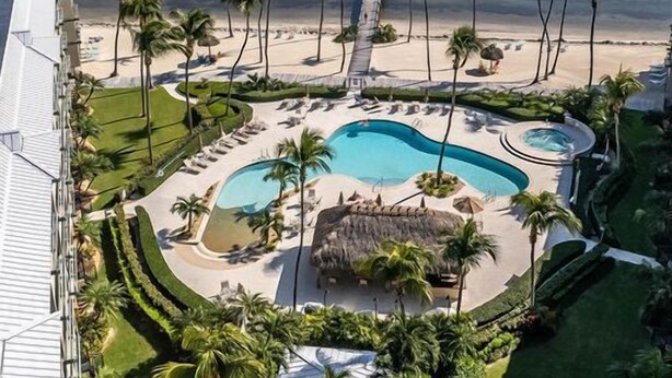 Pool - Beautiful unit in one of the most prestigious Condo Complex in Islamorada (Islamorada)