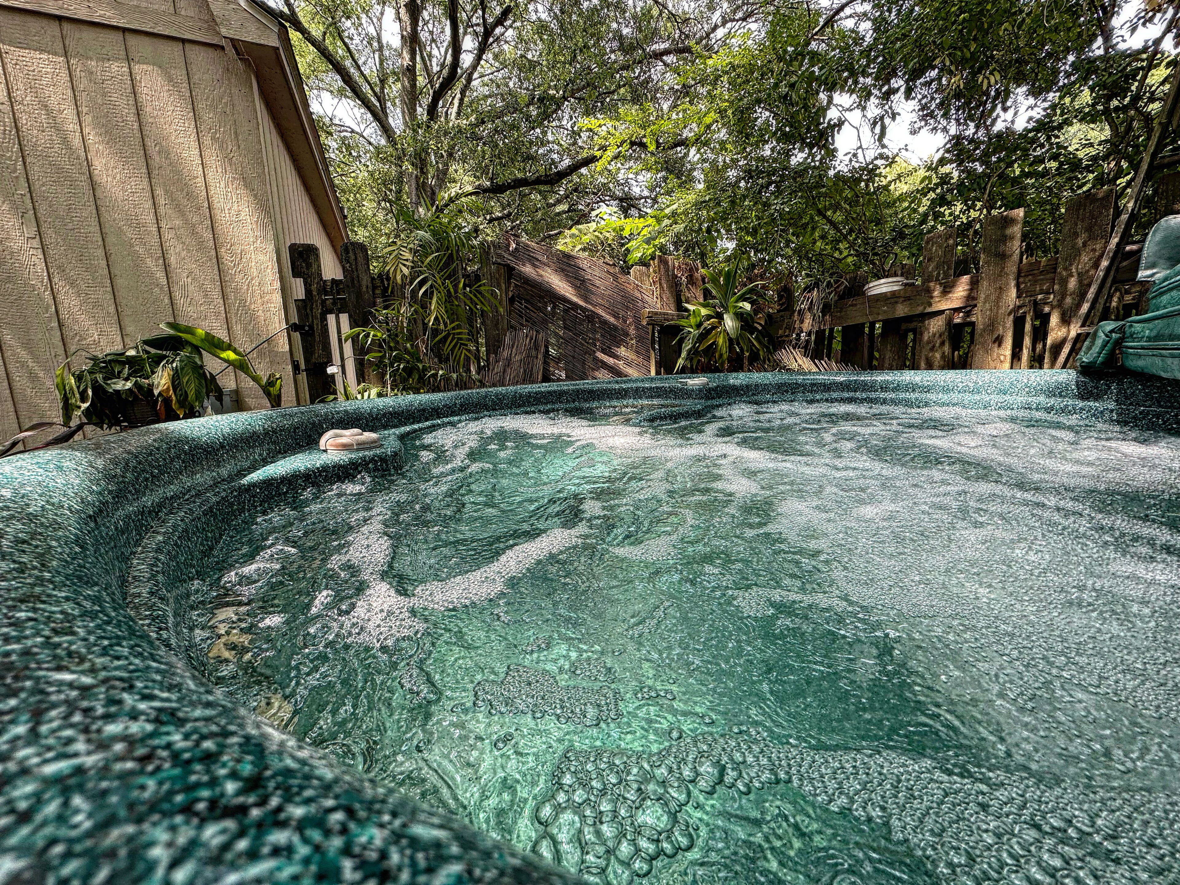 Bain à remous extérieur