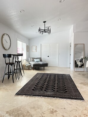 Interior - Best Cozy Stylish Spacious open Floor NEW HEATED POOL (Mesa)