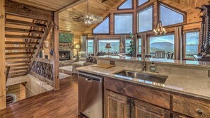 Interior - Bourbon Barrel Ridge - Pet Friendly | Impressive Mountain Vistas | Mountain Modern Luxury (Morganton)