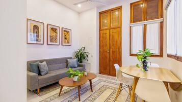 標準公寓 | 起居區 | 地暖系統