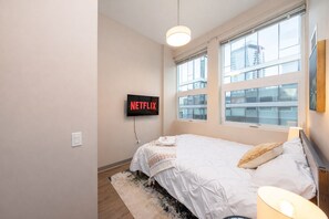 2 chambres, fer et planche à repasser, lit parapluie, Wi-Fi gratuit