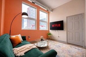 TV connectée, livres, imprimantes