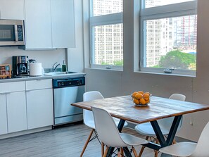 Fridge, microwave, stovetop, dishwasher