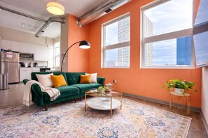 Smart-TV, bøker og printere