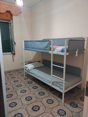 2 bedrooms, iron/ironing board, WiFi, bed sheets - Pompeii House 1 near Ruins (Pompei)