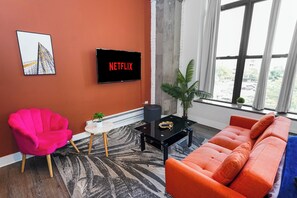 スマートテレビ、書庫、ストリーミングサービス、プリンター