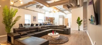 Luxurious HUGE Penthouse with 4000+ Games, Arcades