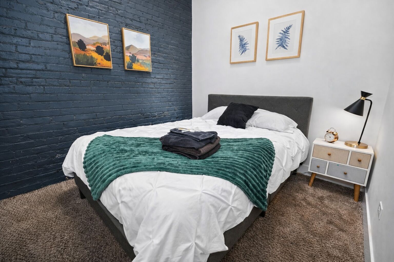 2 bedrooms, iron/ironing board, travel cot, free WiFi