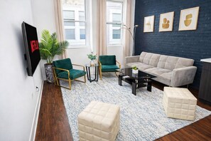 Smart-TV, bøker og printere