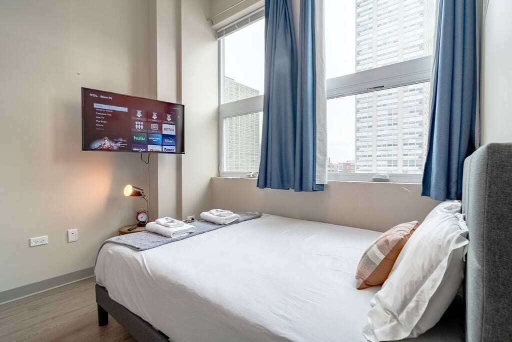 2 bedrooms, iron/ironing board, travel crib, free WiFi