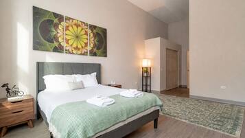 3 bedrooms, iron/ironing board, travel crib, free WiFi