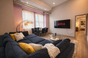 Smart-TV, bøker og printere