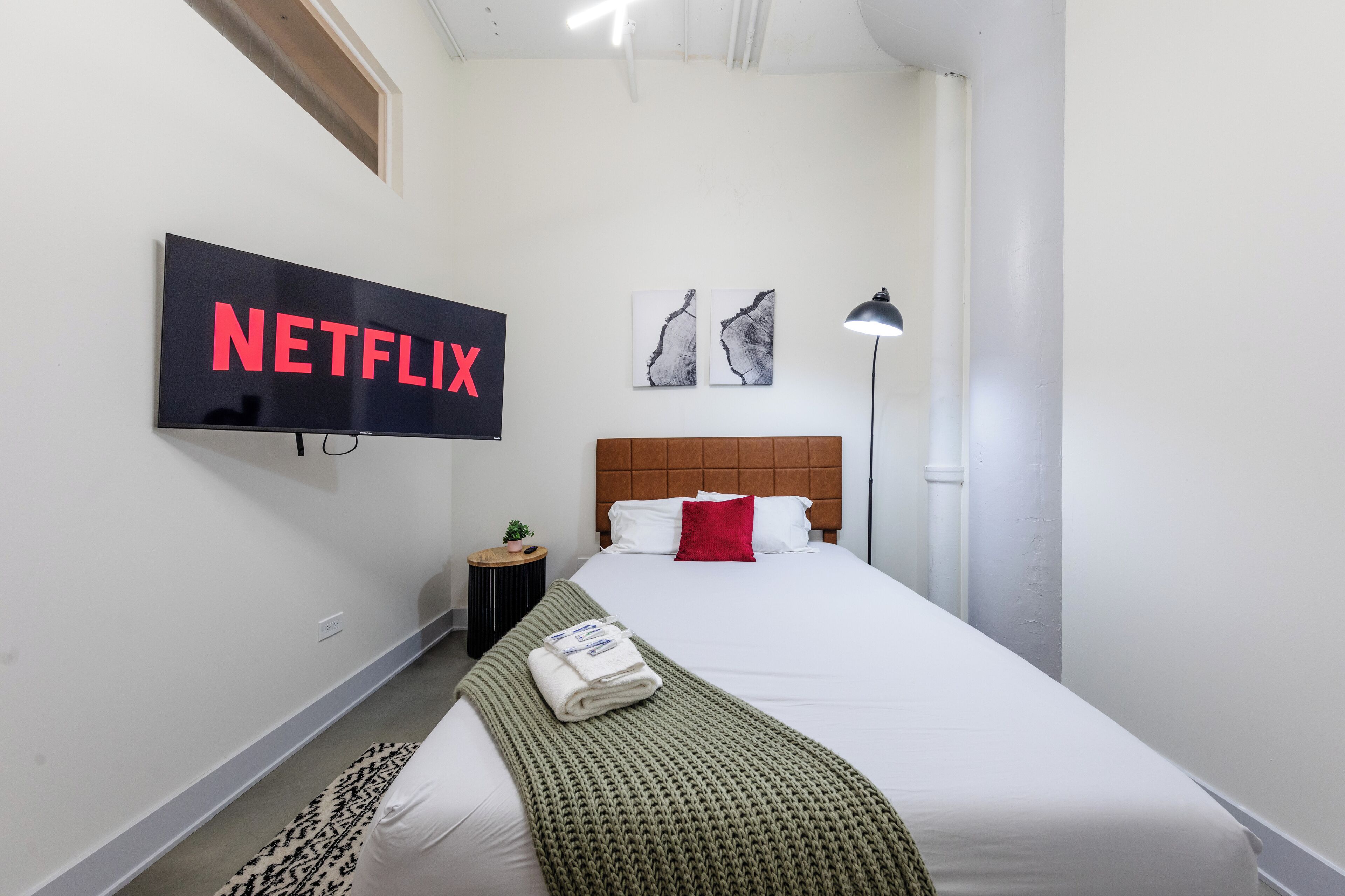 6 bedrooms, iron/ironing board, travel crib, free WiFi