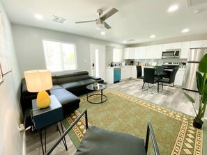 Smart TV, libros, servicios de streaming