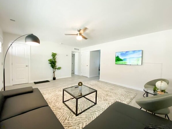 Smart TV, libros, servicios de streaming