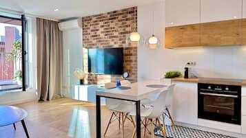 Deluxe-Apartment | 1 Schlafzimmer, Allergikerbettwaren, Schreibtisch