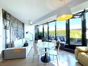 Comfort-Apartment | 1 Schlafzimmer, Allergikerbettwaren, Schreibtisch