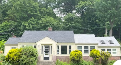 Inviting oceanfront cottage with fireplace, beach access, kayaks, & W/D
