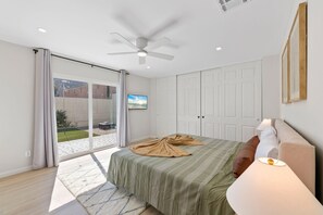 3 bedrooms, desk, iron/ironing board, WiFi - NEW Oasis 3BD heated pool, spa (La Quinta)