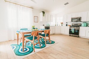 Dining - NEW Inst@grammable Unique Resort-style Heated Pool (Desert Hot Springs)