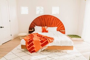 4 soverom, skrivebord, strykejern/-brett og wi-fi