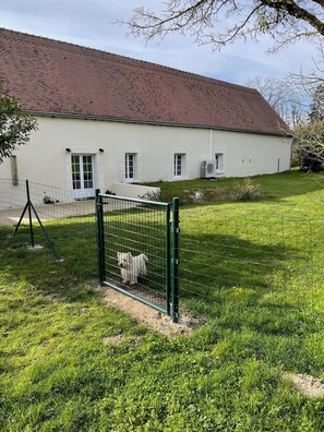 Enceinte de lâhĂ©bergement