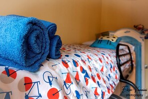 2 bedrooms, desk, iron/ironing board, travel crib